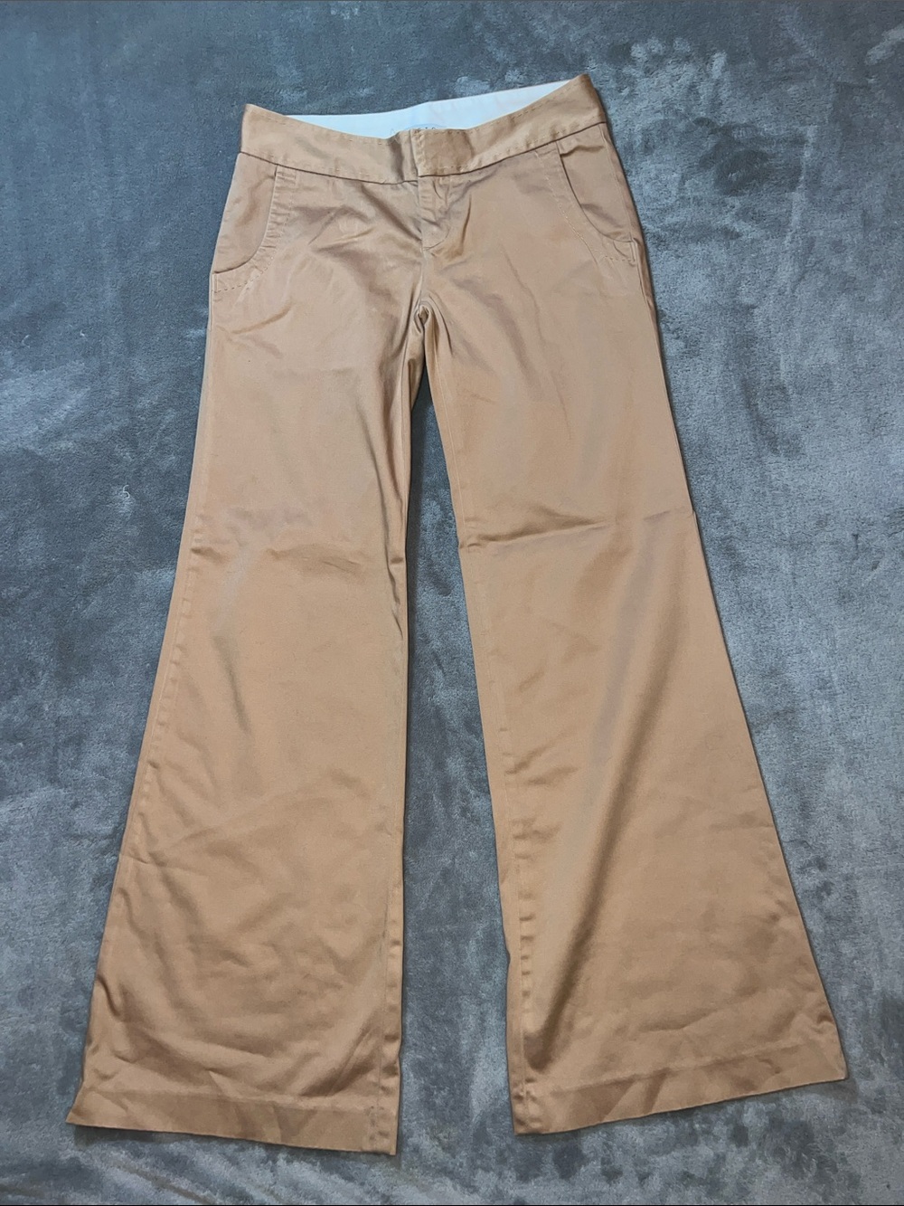 GAP Women's Wide-Leg Jeans in Tan